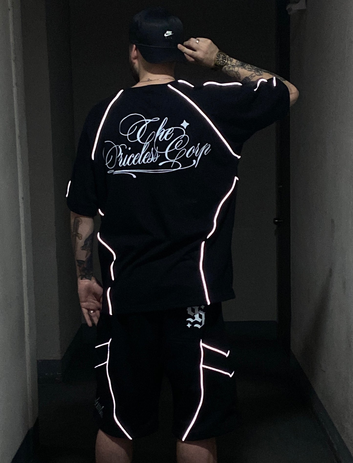 SHORT INVALUABLE REFLEX